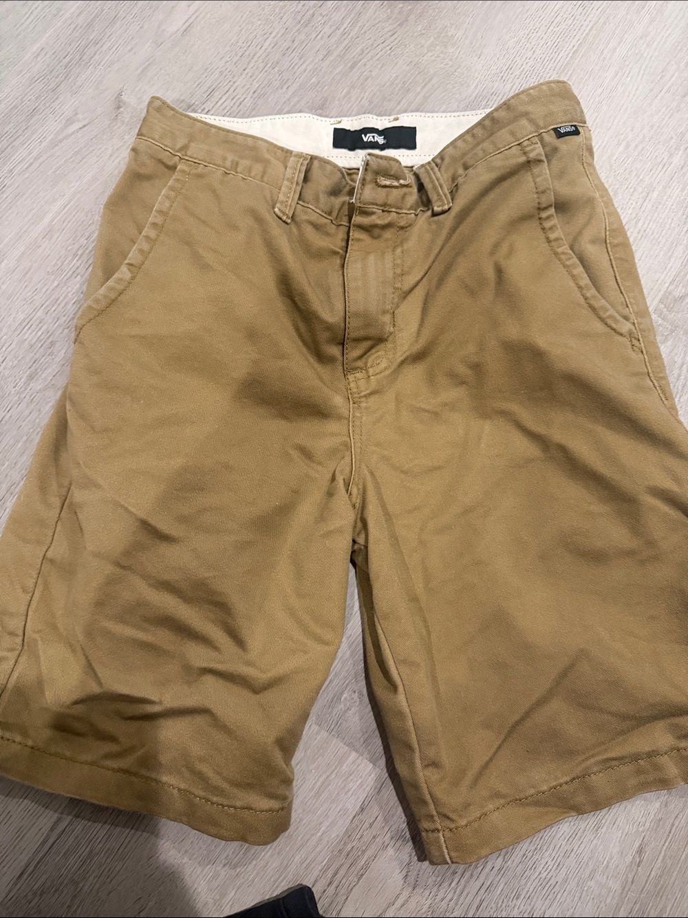 Vans Men’s Tan Flat Front Casual Shorts